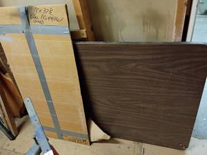 lot 4914 image: 18 x 38 Mirror with 4ft. Folding Table