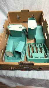 lot 83 image: Vintage Turquoise Kitchen Set