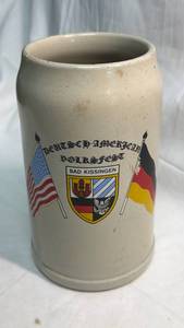 lot 102 image: Deutsch-Amerikanisch Volksfest Bad Kissingen 1 Liter Beer Stein