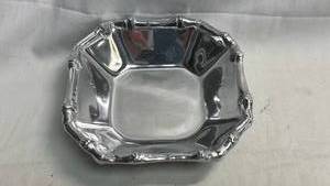 lot 115 image: Mariposa NutSauce Dish #1760