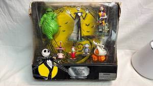 lot 141 image: Tim Burtons The Nightmare Before Christmas Collectible Figures Set