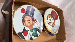 lot 160 image: Lot of 8 Decorative Plates