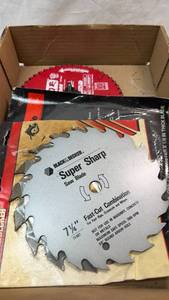 lot 183 image: Lot of Saw Blades - Black & Decker Craftsman 7.25 inch Metal Cut-Off
