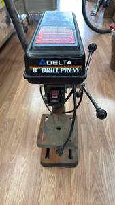 lot 244 image: Delta 8 Drill Press