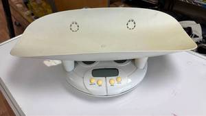 lot 246 image: Healthometer HDC100KD-01 H250KP Digital Scale