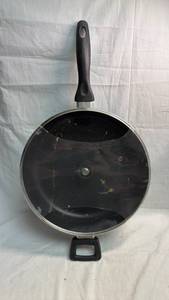 lot 48 image: Nonstick Saute Pan with Lid and Black Handle 12 inch
