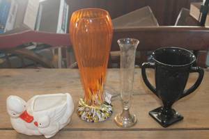 lot 1893 image: Vintage Art Glass Vase and More
