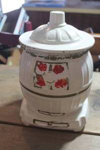 lot 1950 image: Vintage USA Pot Belly Stove Cookie Jar
