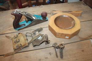 lot 1979 image: Vintage Copper Mold, Antique Plane and More