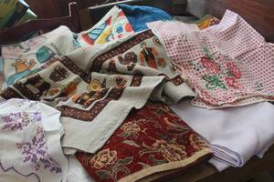 lot 2002 image: Vintage Tablecloths, Sheets and More