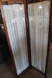 lot 2028 image: Vintage Room Divider