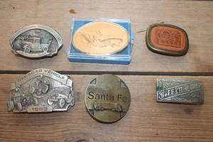 lot 2068 image: Vintage Belt Buckles