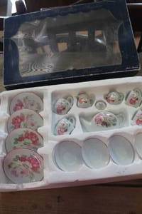 lot 2076 image: IOB Vintage Made in Germany Childs Tea Set