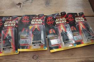 lot 2079 image: NIP Vintage Star Wars Figures
