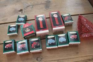 lot 2082 image: Vintage Hallmark Ornaments and More