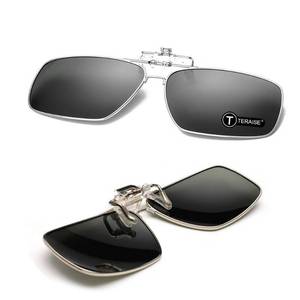lot 945 image: TERAISE Polarized Clip-on Sunglasses with Flip Up Function Suitable Driving Sports - Retail $14