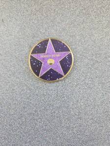 lot 988 image: Donald Trump Coin, Case Cracked - Retail $0