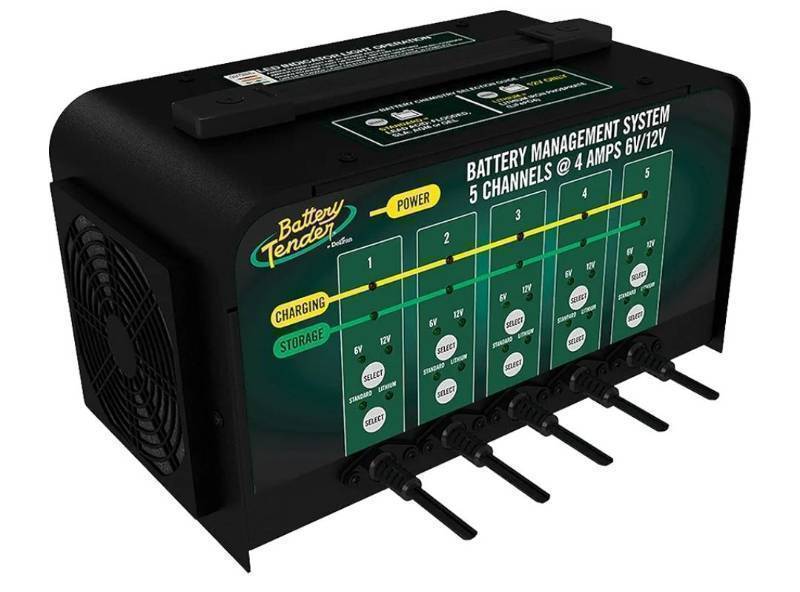 lot 55117 image: Battery Tender 5 Bank Multibank Charger - 20 AMP (4 AMPs Per Bank) - Selectable 12V  6V - Smart and Switchable 12V Multi Battery Charger and Maintainer for Automotive and Marine - 021-0133-DL-WH - Retail $500