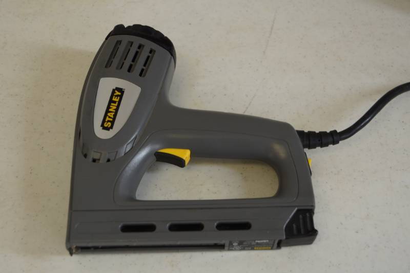 lot 4 image: Stanley Power Staple Gun