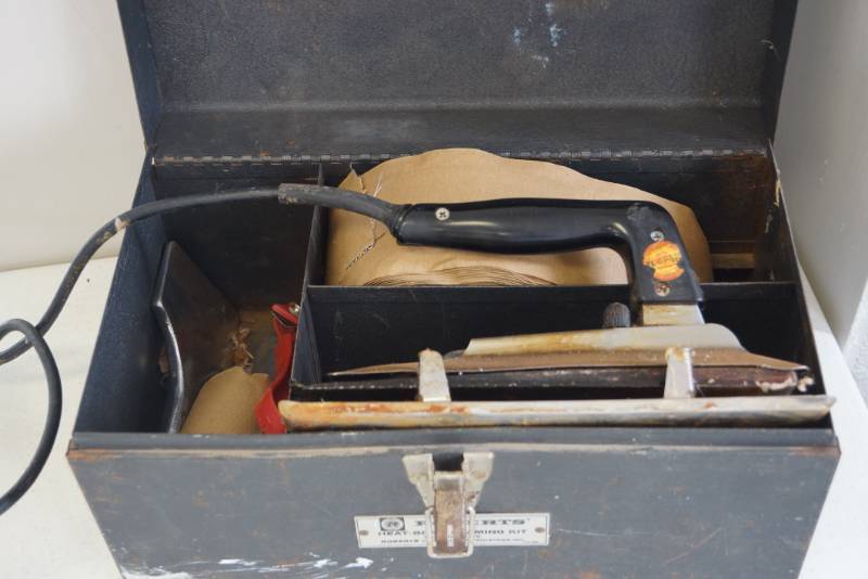 lot 5 image: Robert  Heat Bond Seaming Kit-  Carpet Layer Tool