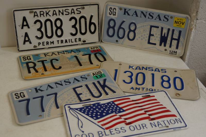lot 9 image: License Plate Lot- Craft or Collect