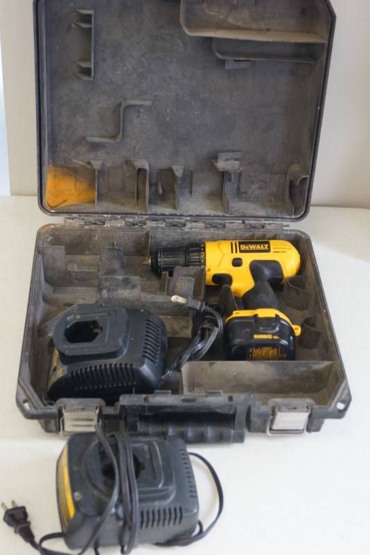 lot 10 image: DeWalt 38 Cordless Drill  Driver