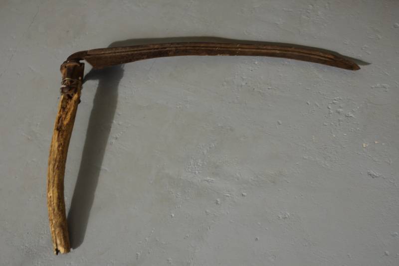 lot 22 image: Grim Reaper Style Scythe-  Vintage Primitive Type Farm Tool