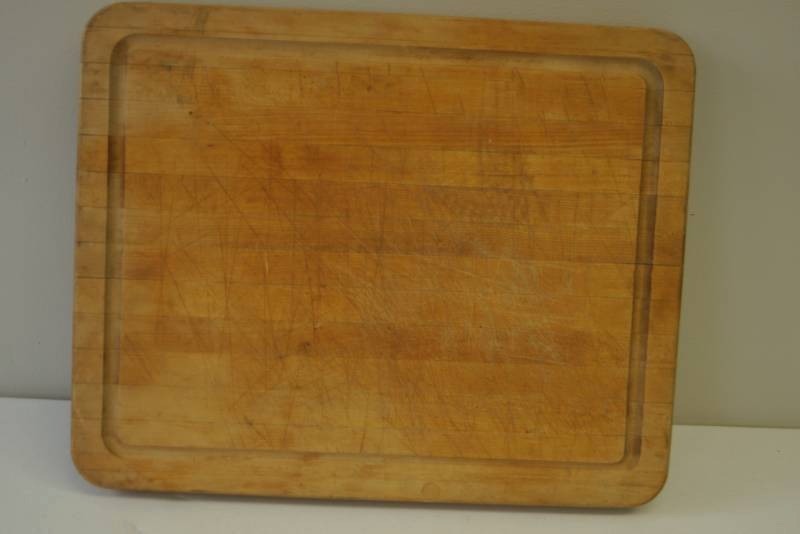 lot 68 image: Large and Thick Wood Cutting Board