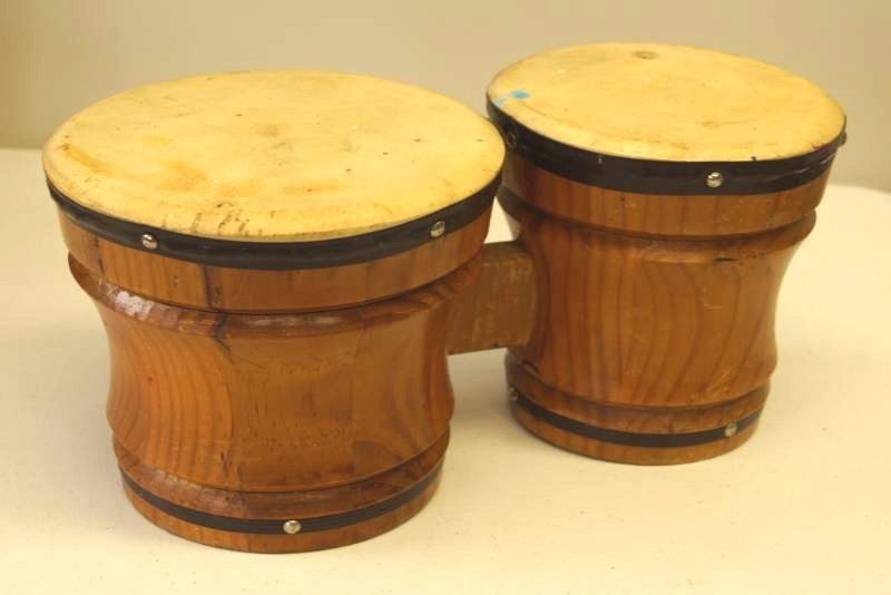 lot 76 image: Bongos-  SOOOO Groovy Man