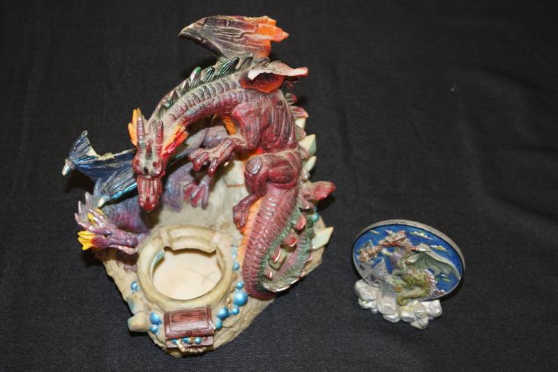 lot 89 image: Dragon Lot- Mid Evil Statues