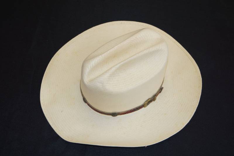 lot 113 image: Resistol Straw Western Cowboy Hat   MENS
