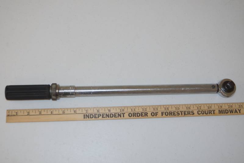 lot 118 image: KD Tools Torque Wrench  2952     USA MADE