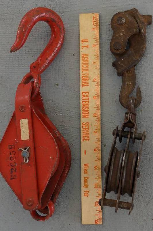 lot 124 image: Pulley Lot of 2