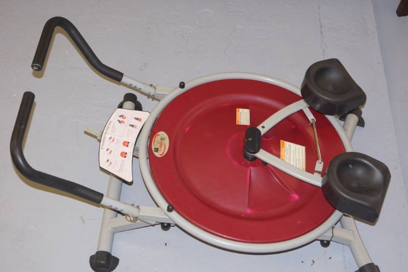 lot 129 image: AB Circle Pro-  Workout Equipment-  Get That Tummy Tight