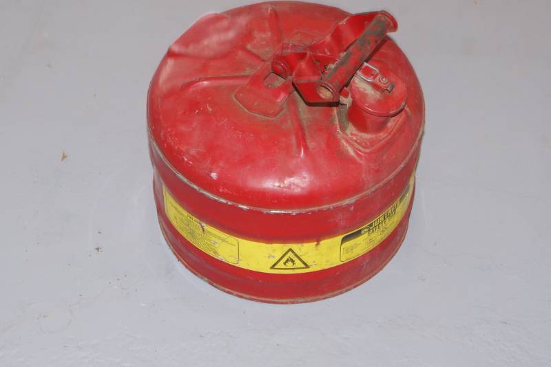 lot 131 image: Just Rite Safety Can- Red Metal  2.5 Gallons