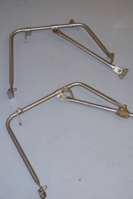 lot 143 image: Tow Mirror Truck Brackets   Pickup Style