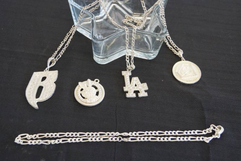 lot 148 image: Huge Silver & Diamond Cut  Bling Novelty Necklaces    Show Me the Money 