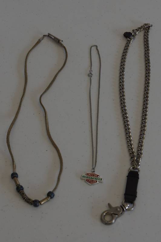 lot 153 image: Mens Jewelry  3 Necklaces  Bonus