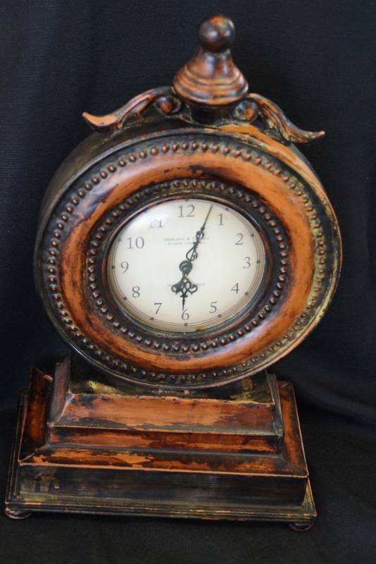 lot 165 image: Sterling and Thomas Table Clock