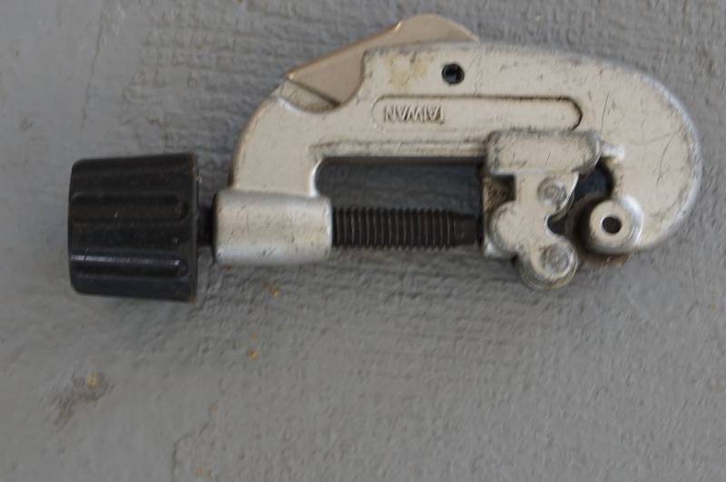 lot 197 image: Tool- Pipe Cutter