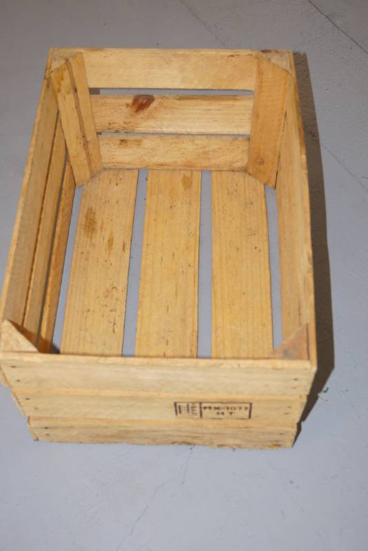 lot 203 image: Old Fashion Wooden Storage Crate