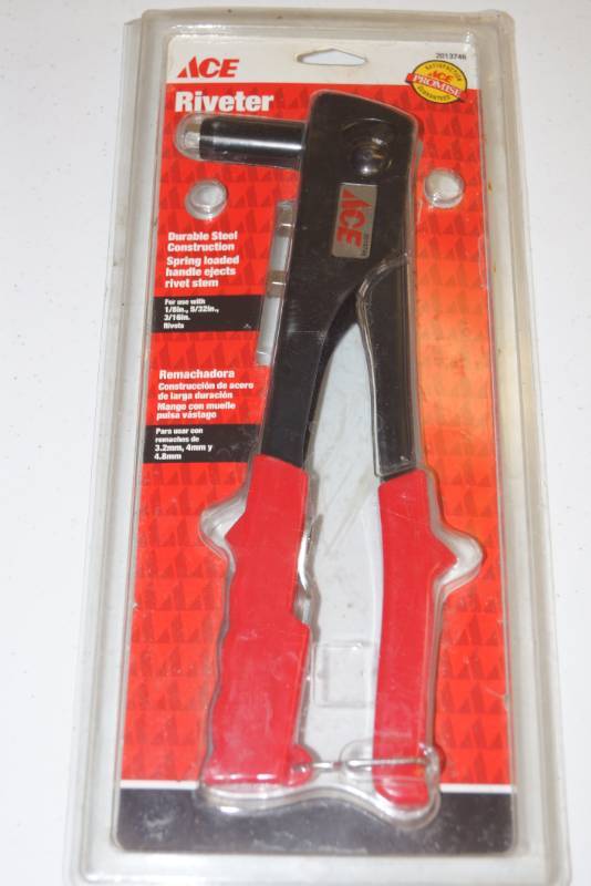 lot 208 image: NEW Ace Durable Riveter