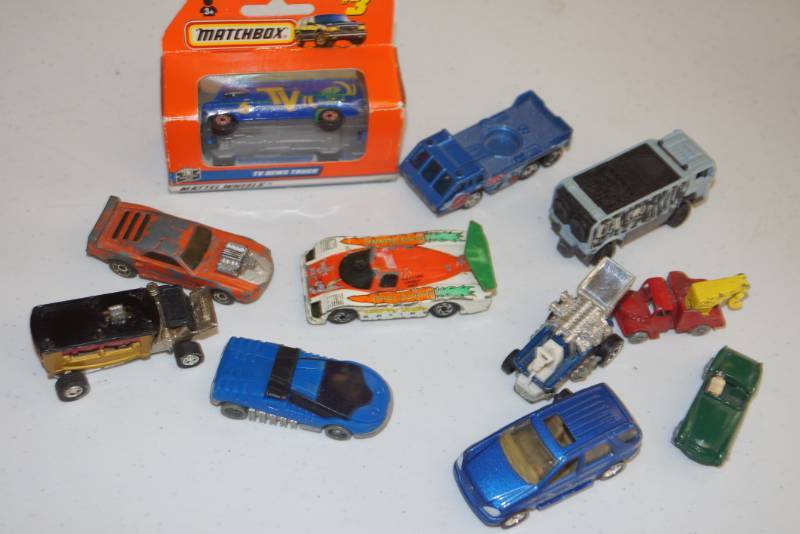 lot 210 image: Lot of 11  Hot Wheels & Misc. Toy Cars