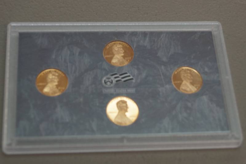 lot 215 image: 2009-San Francisco Mint - Lincoln 100 Year Bicentennial Commemorative Four Coins