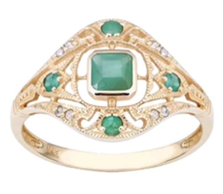 lot 263 image: Vintage Style Emerald Ring  Size 10