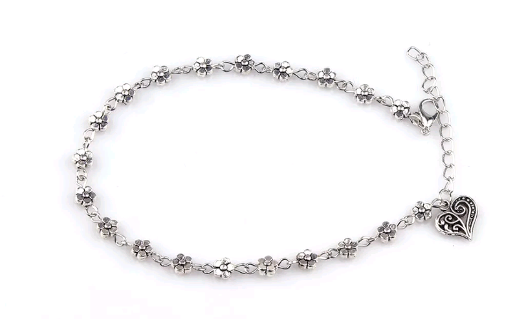 lot 257 image: Adorable Flower 10  Silver Tone Ankle Bracelet