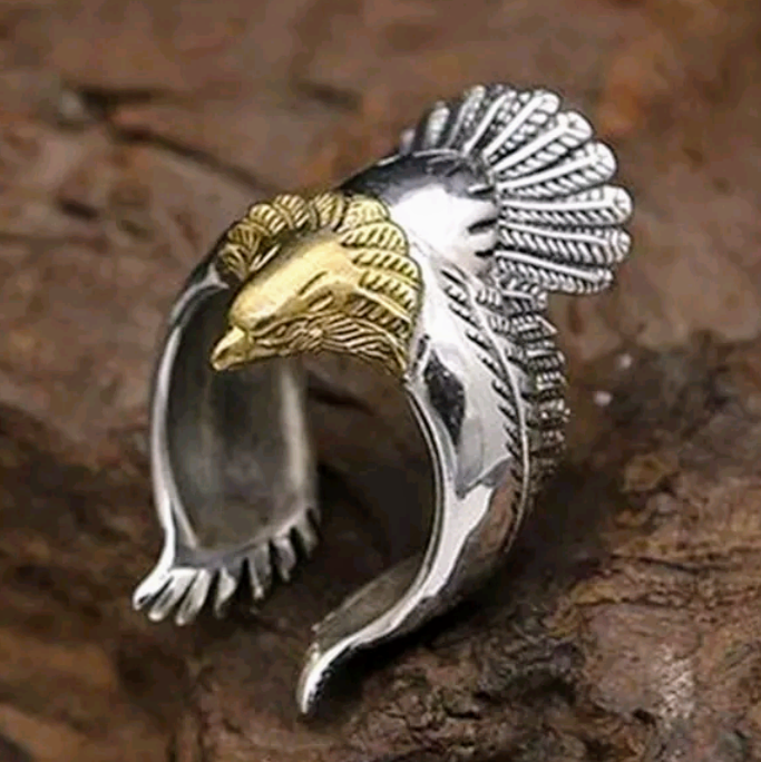 lot 250 image: Retro Adjustable Band  Metal Silver & Gold Tone Ring  Eagle with Wings Open