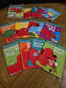 lot 109 image: Clifford the Big Red Dog Scholastic Phonics Fun Reading Program Book Lot