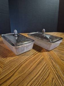 lot 115 image: Anchor Hocking Fire-King 1-Qt Glass Refrigerator Dishes with Silver-Plate Lids - Set of 2