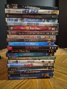 lot 132 image: DVD Movie Collection Lot of 20 Films Including The Truman Show, Ice Age, Spider-Man 3
